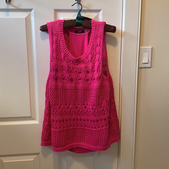 Pink sleeveless knit top w/tank top. Large. NWOT - Picture 2 of 8